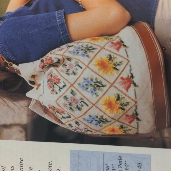 Just CrossStitch Magazine August 1999 - Picture 5 of 14